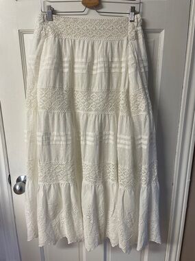 Jennifer&Grace eyelet design cream boho maxi peasant skirt women’s size M